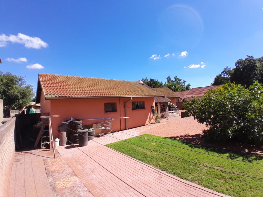 4 Bedroom Property for Sale in Kathu Northern Cape